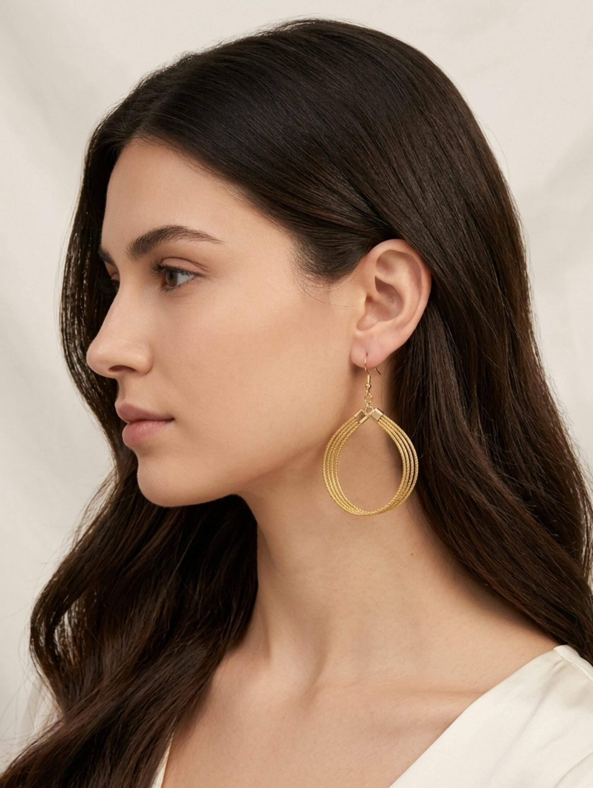 Pendientes oro vegetal – BUENOS AIRES – Biojoya Capim dourado – Joya sostenible natural hecha a mano – Ganchos – 7cmx5cm – SLOWECO