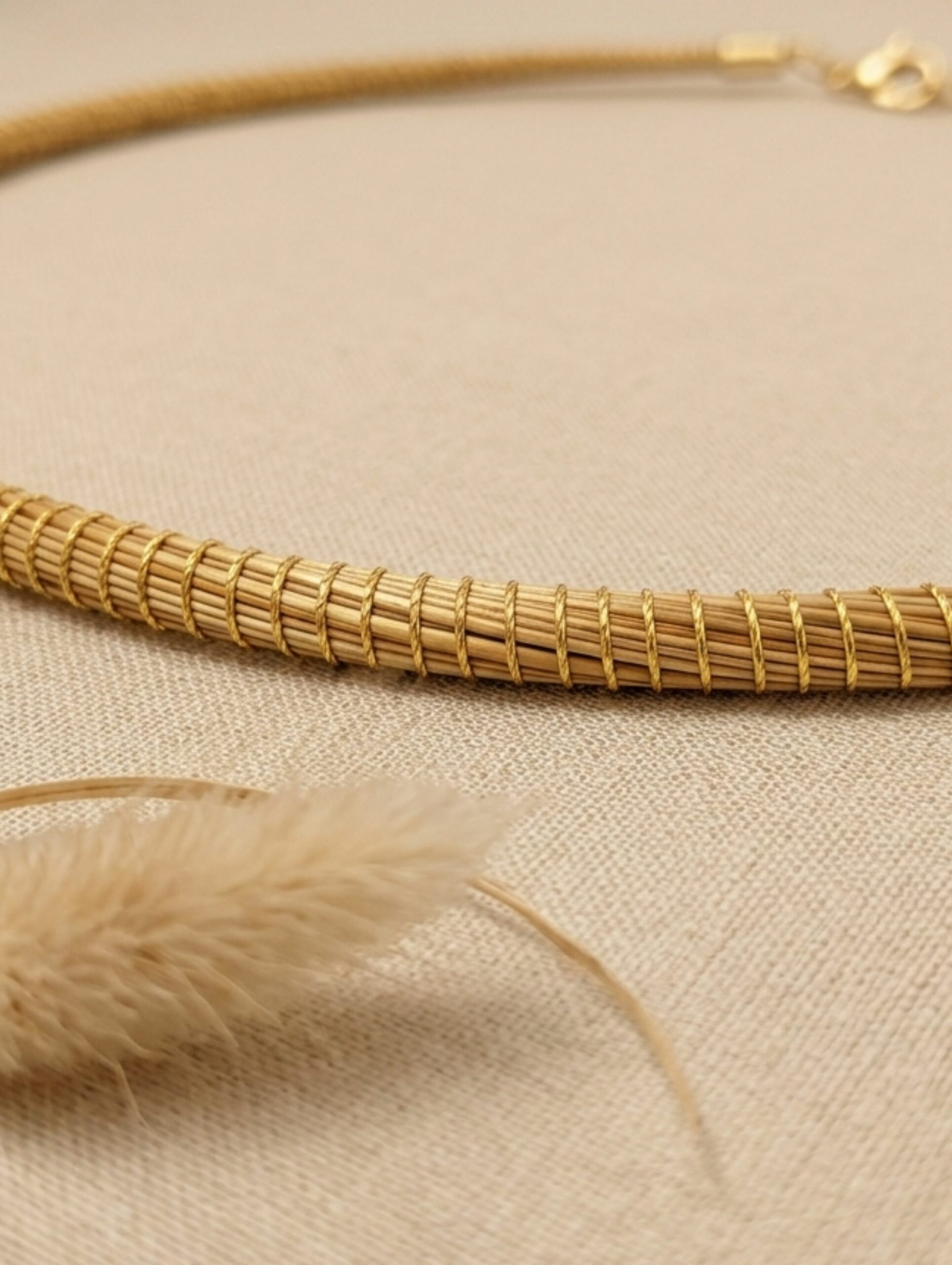 joyas artesanales y sostenibles - PULSERA Oro vegetal capim dourado