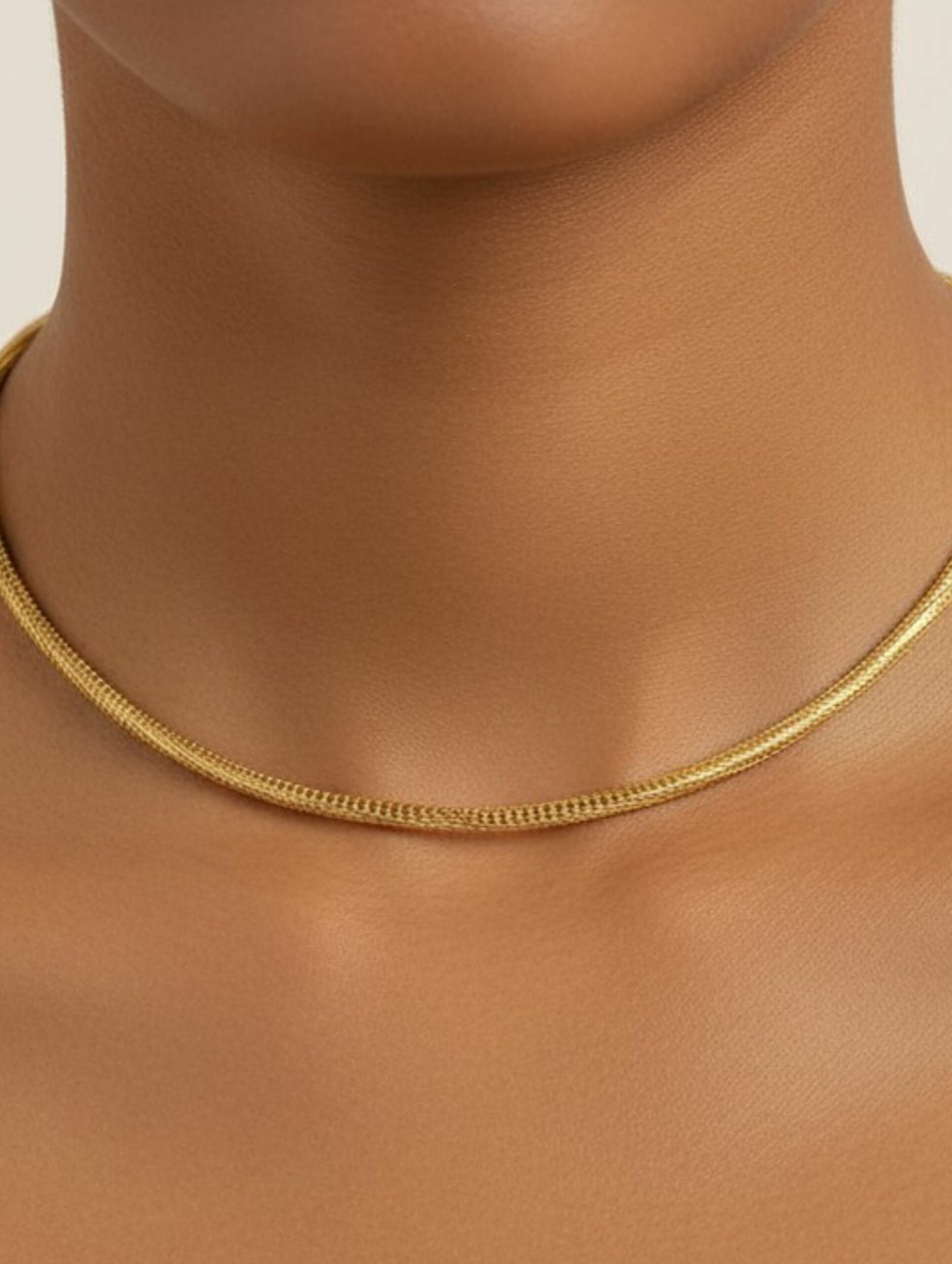 Collar oro vegetal ajustable – NILO – Biojoya Capim dourado – Joya sostenible natural hecha a mano – Semirrígido – Diámetro 15cm- Vendido sin colgantes – SLOWECO