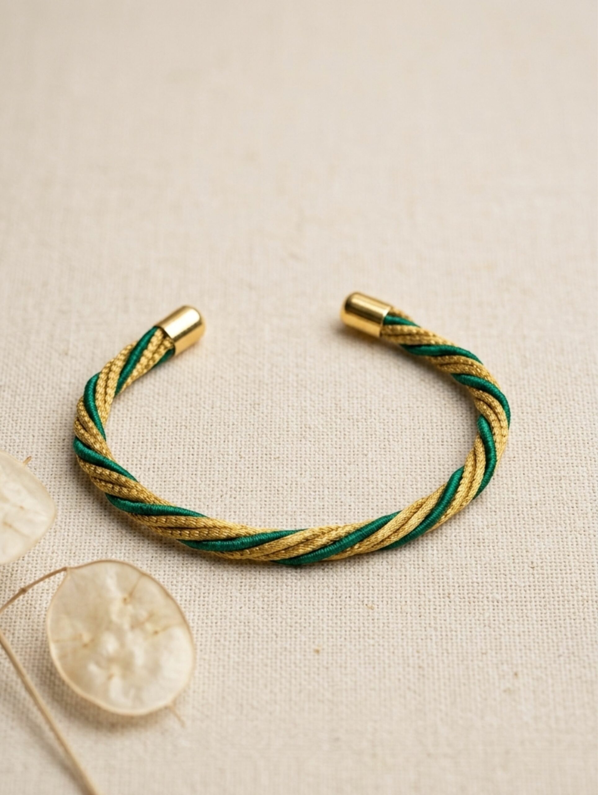 joyas artesanales y sostenibles - PULSERA Oro vegetal capim dourado