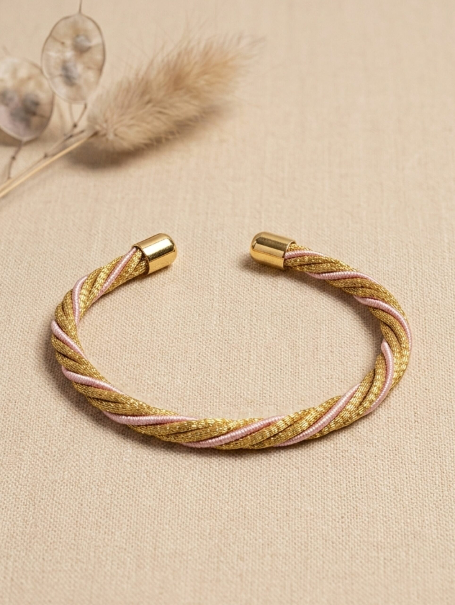 joyas artesanales y sostenibles - PULSERA Oro vegetal capim dourado