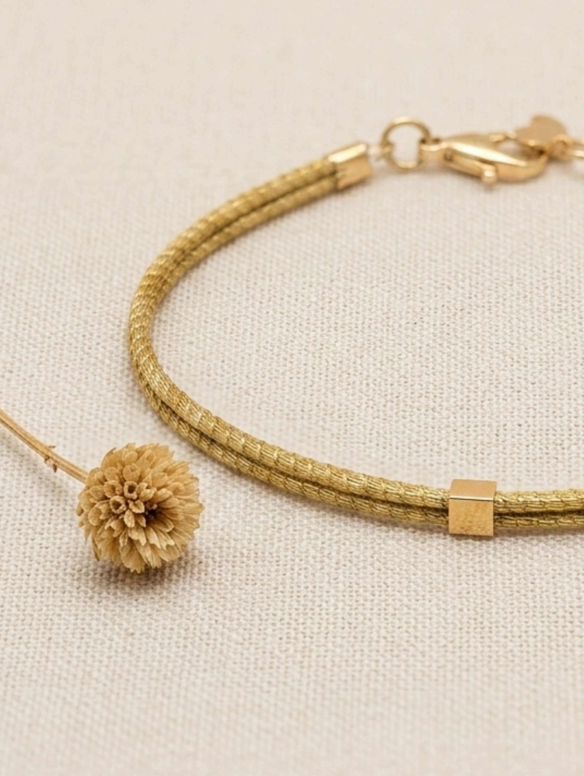 joyas artesanales y sostenibles - PULSERA Oro vegetal capim dourado