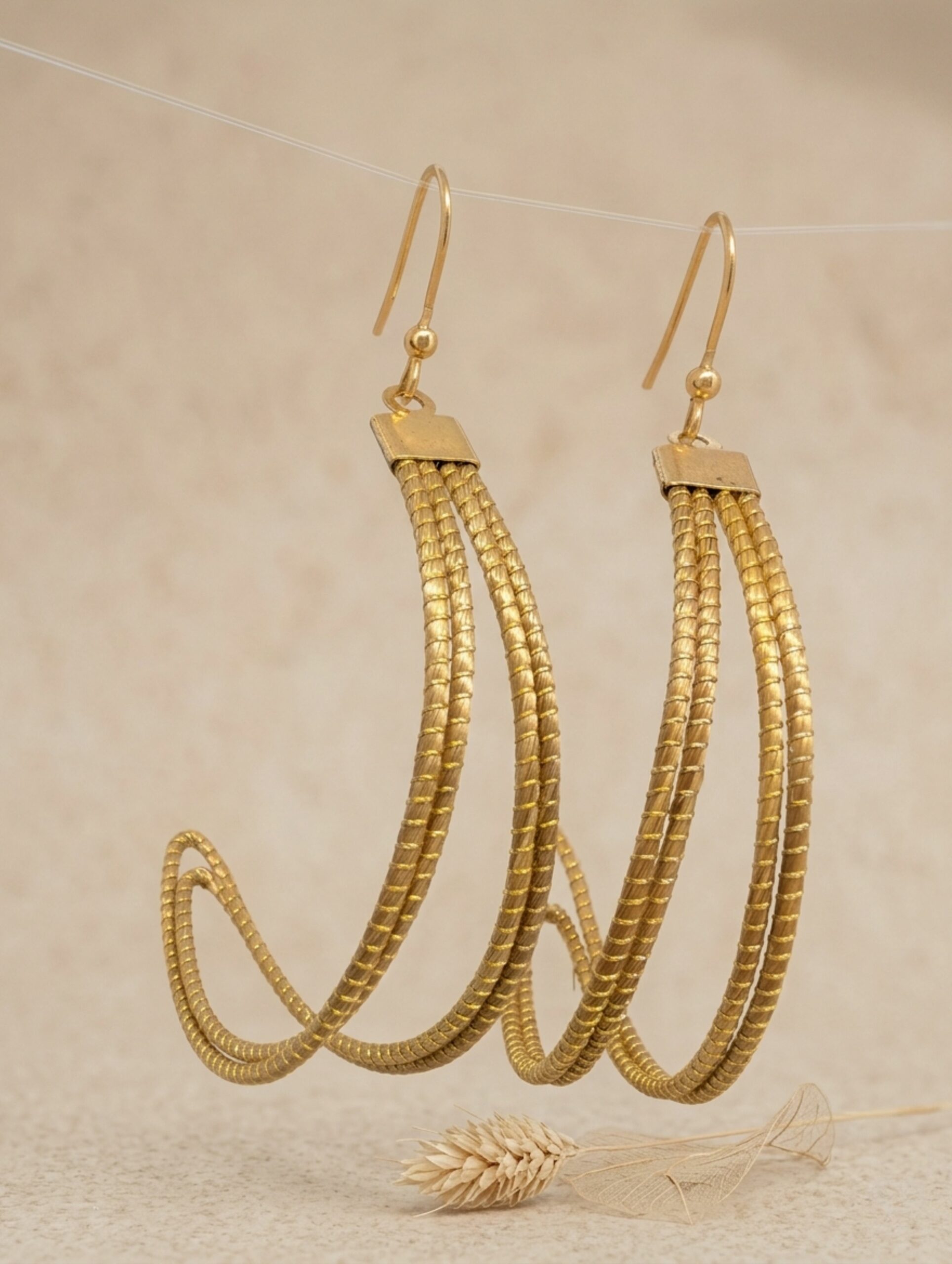 joyas artesanales y sostenibles - PULSERA Oro vegetal capim dourado