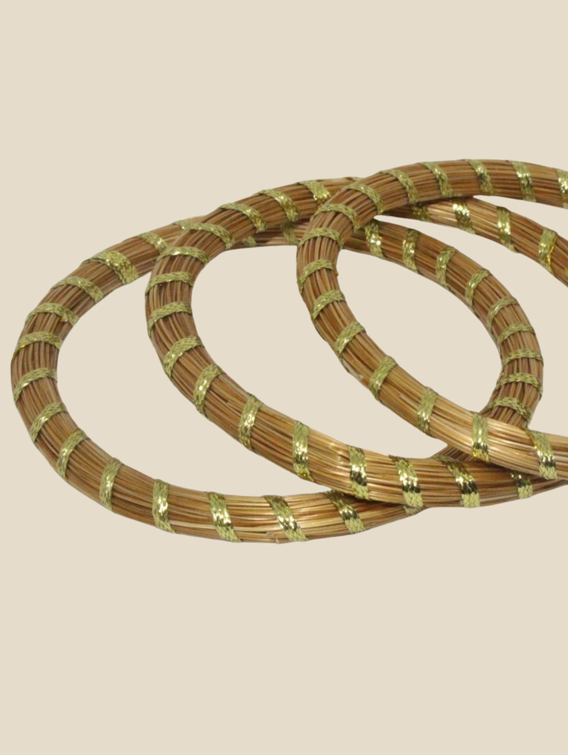joyas artesanales y sostenibles - PULSERA Oro vegetal capim dourado
