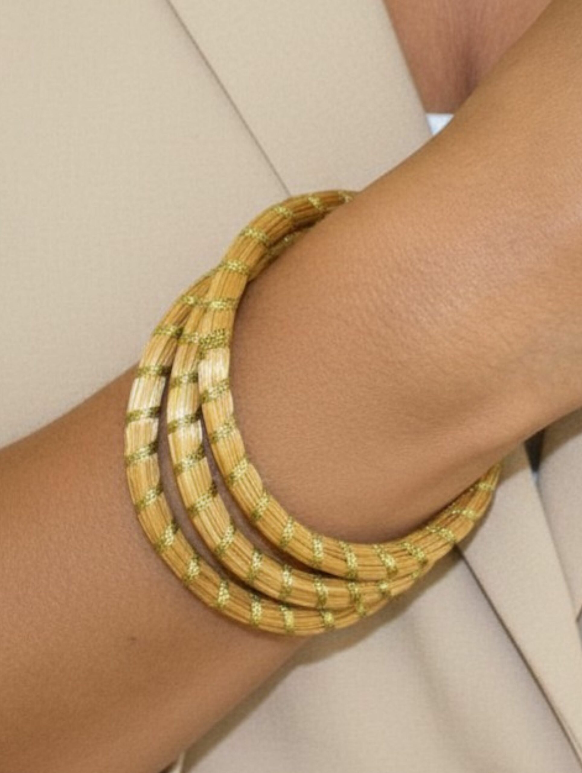 joyas artesanales y sostenibles - PULSERA Oro vegetal capim dourado
