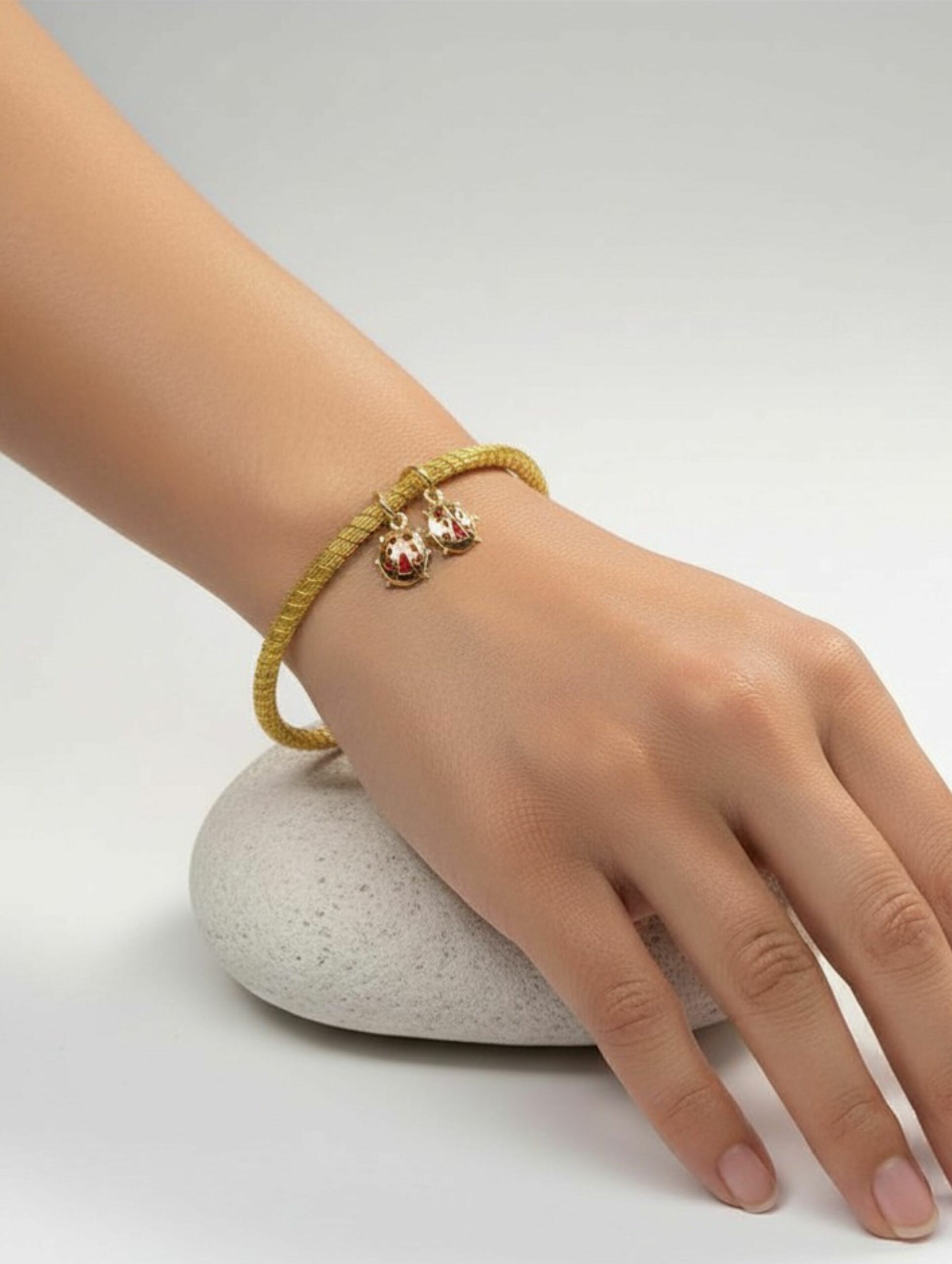 joyas artesanales y sostenibles - PULSERA Oro vegetal capim dourado