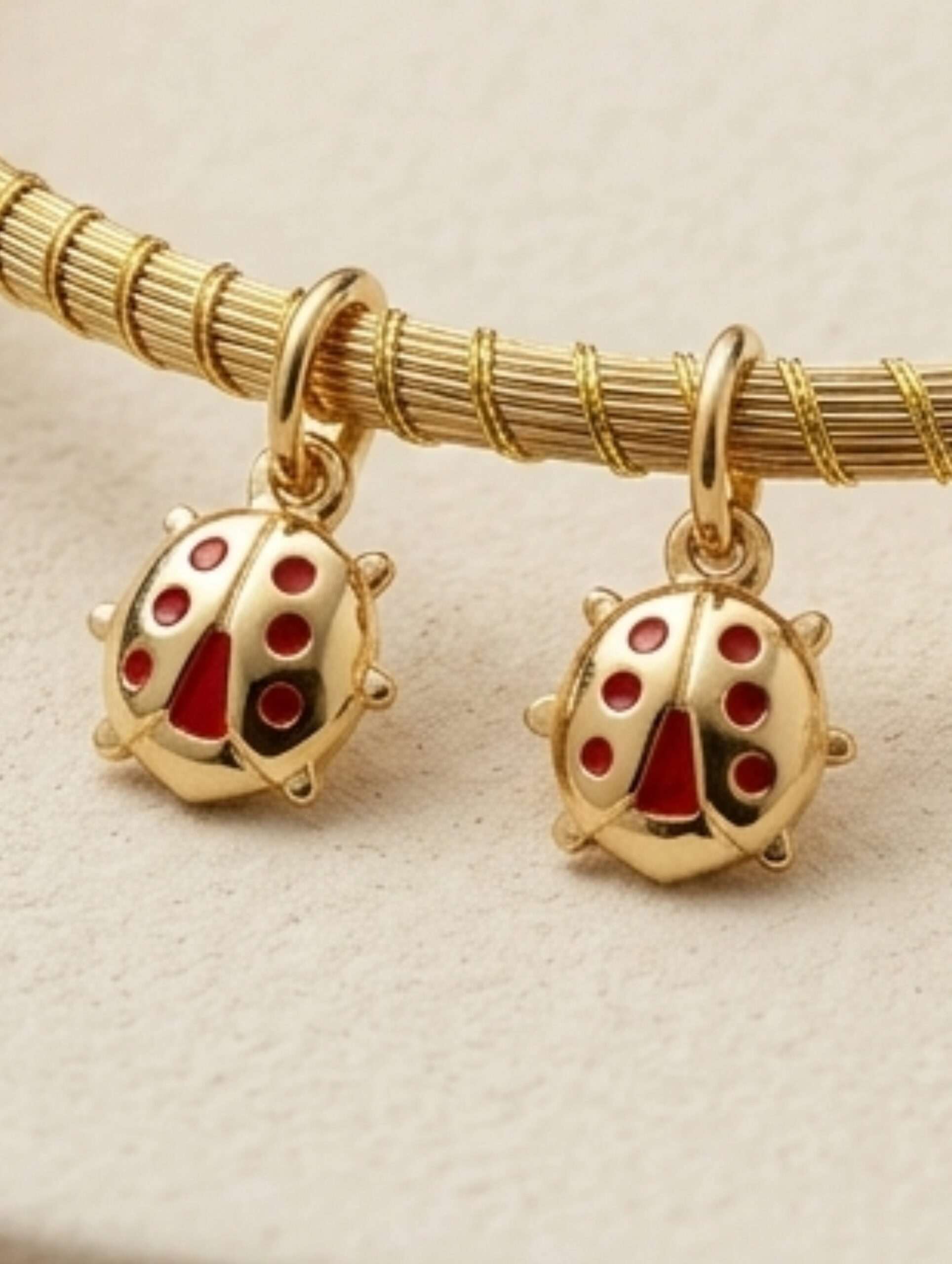 joyas artesanales y sostenibles - PULSERA Oro vegetal capim dourado