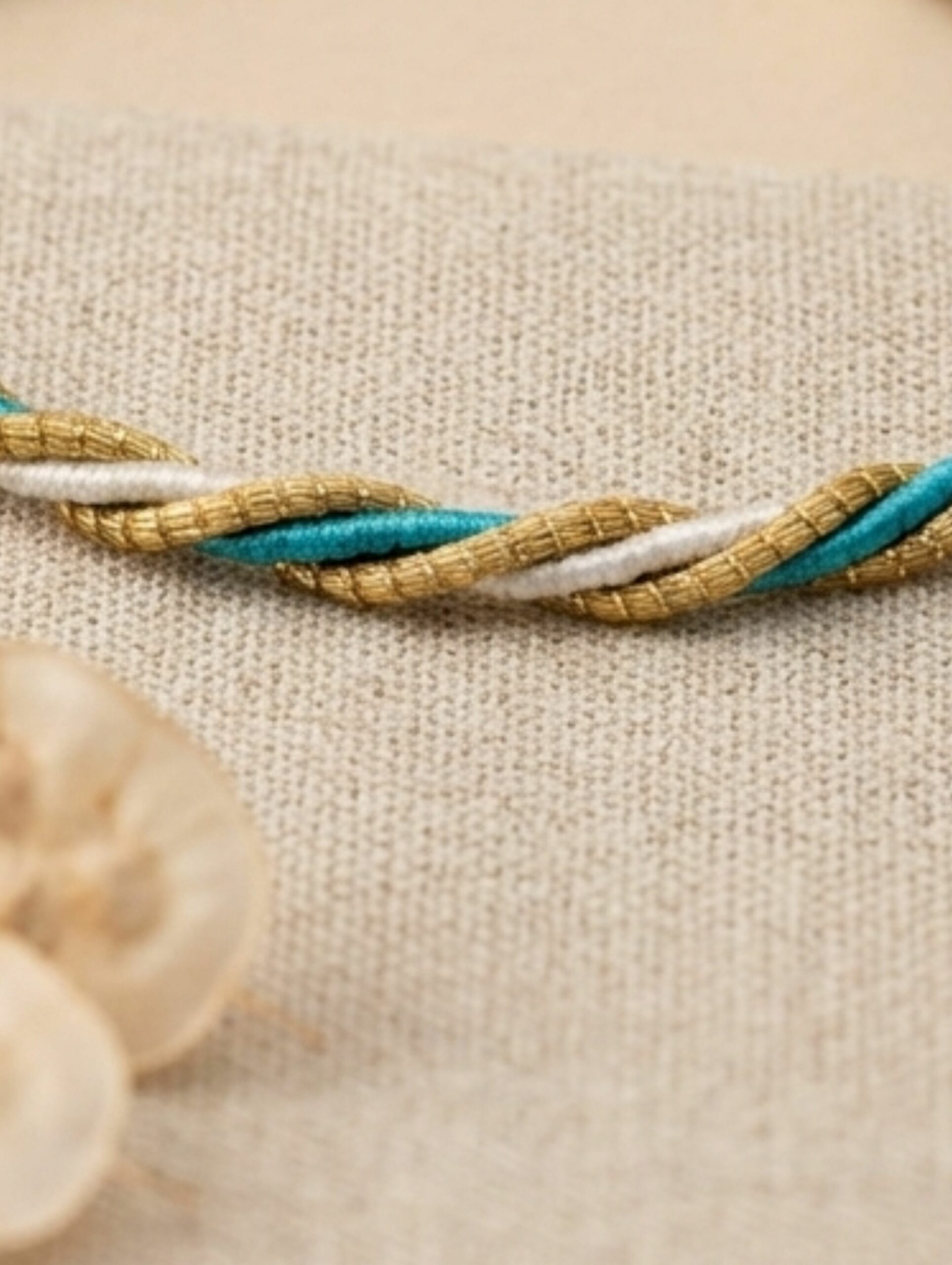 joyas artesanales y sostenibles - PULSERA Oro vegetal capim dourado