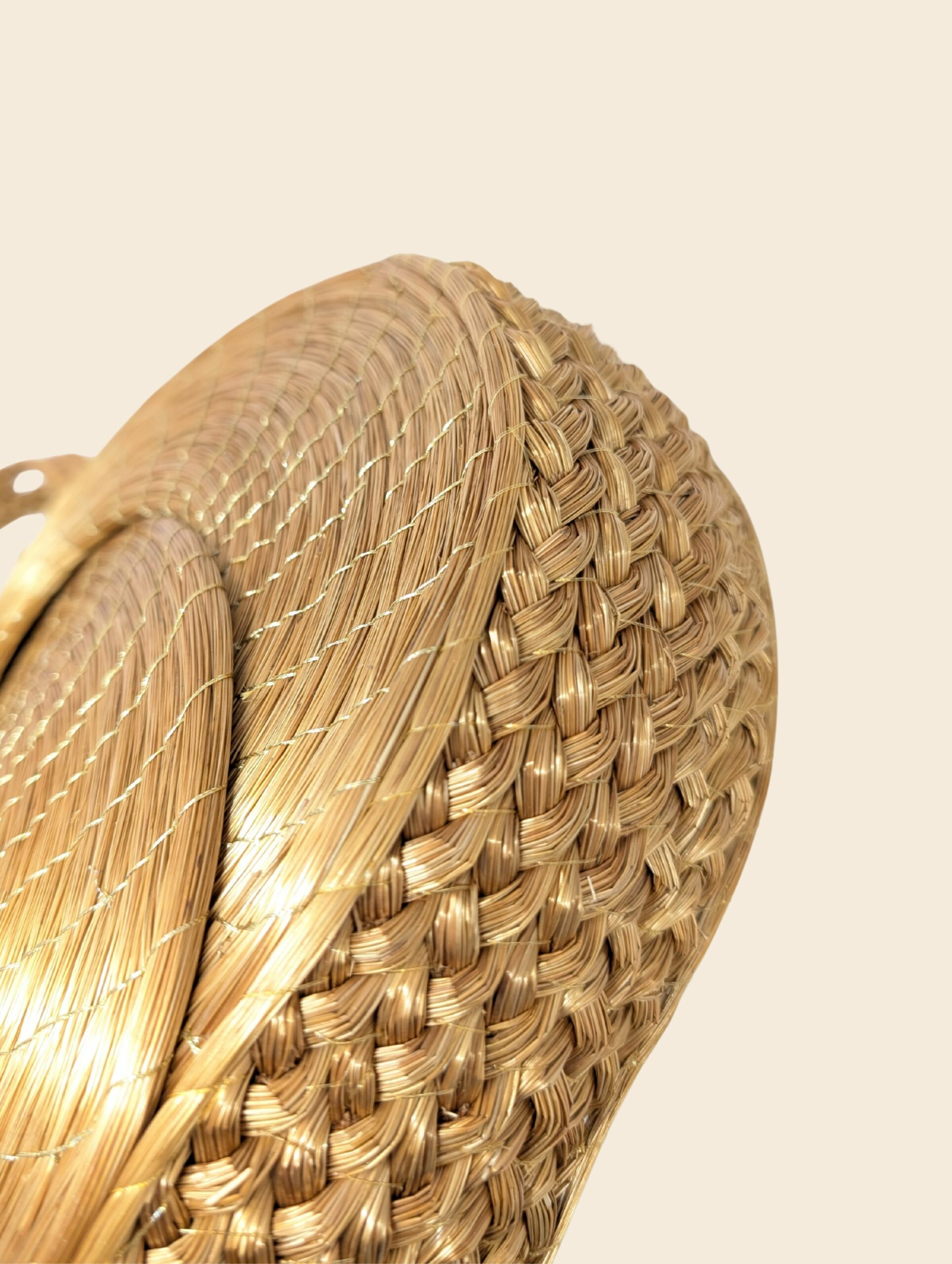 joyas artesanales y sostenibles - BOLSO Oro vegetal capim dourado