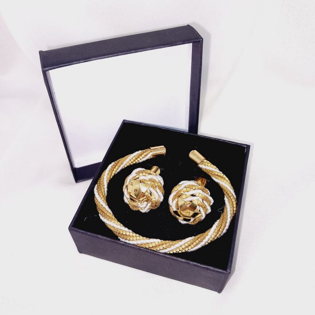 Caja joyas de oro vegetal regalo capim dourado