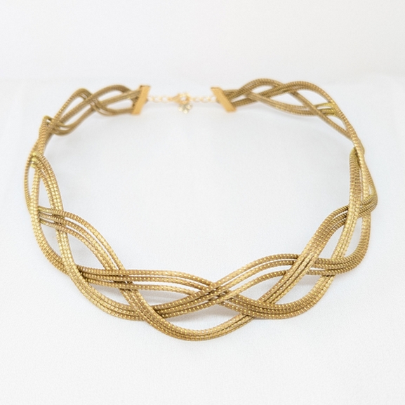 Collar sostenible Waimakariri oro vegetal capim dourado natural y sostenible