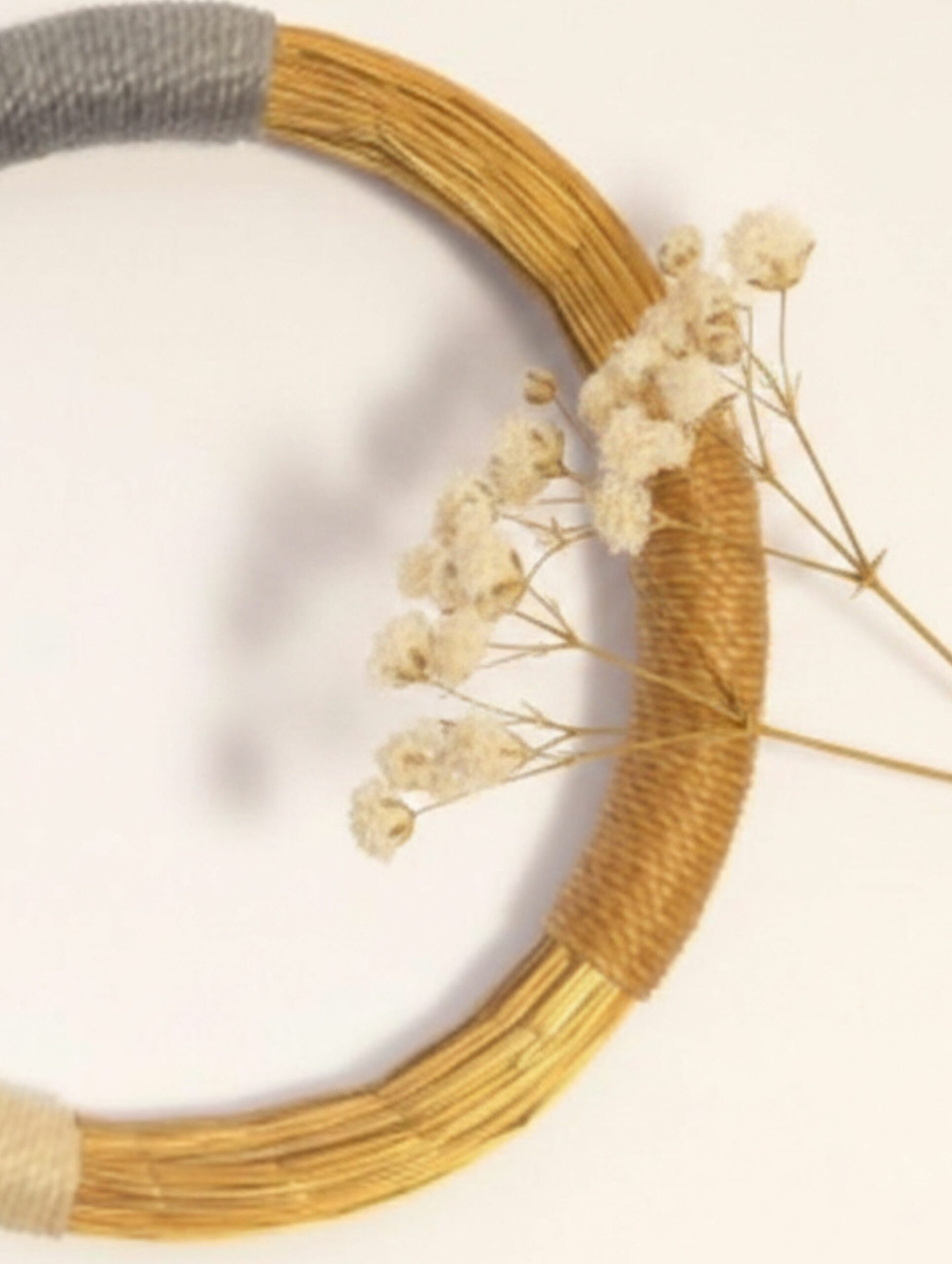 joyas artesanales y sostenibles - PULSERA Oro vegetal capim dourado