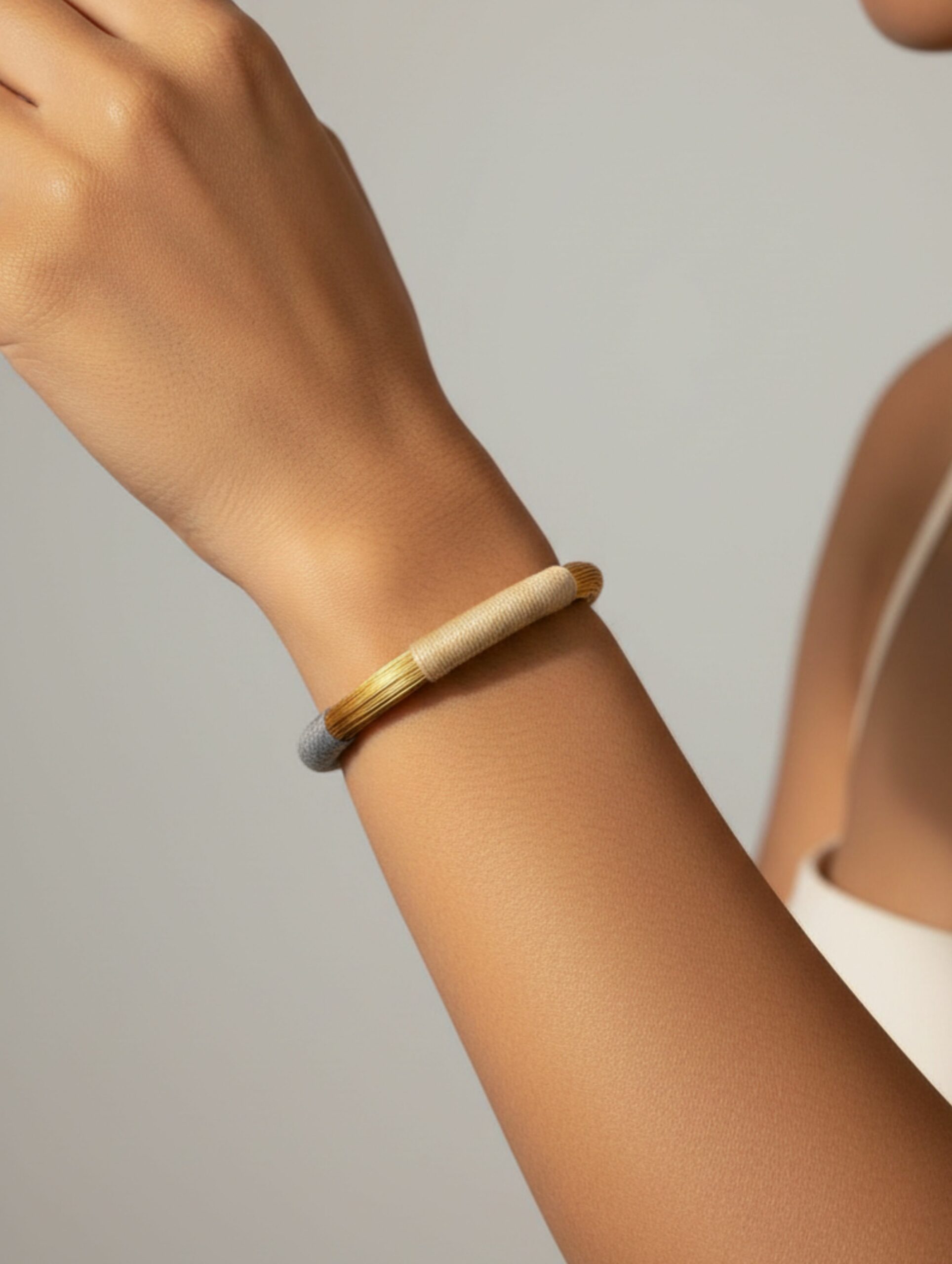joyas artesanales y sostenibles - PULSERA Oro vegetal capim dourado