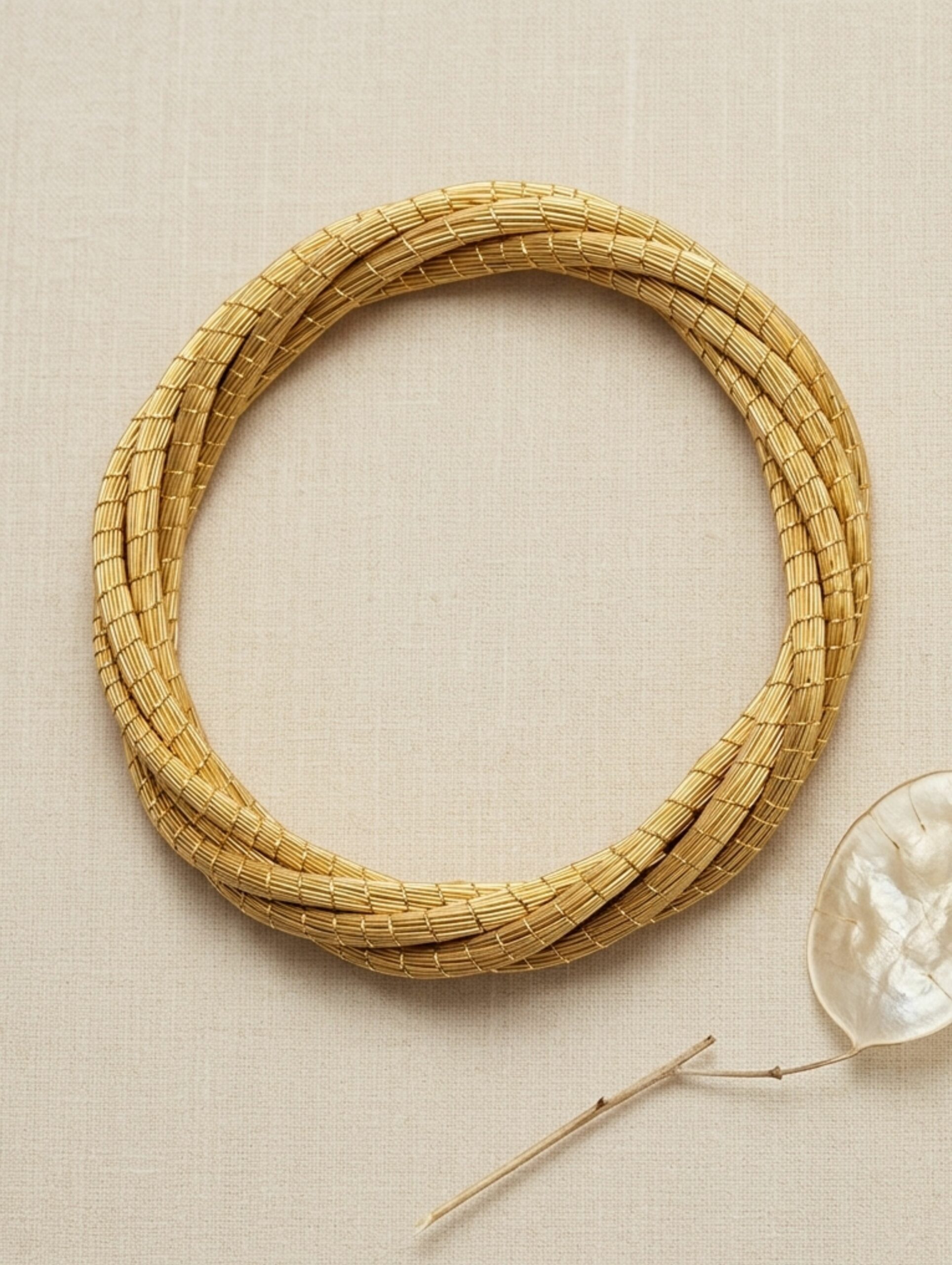 joyas artesanales y sostenibles - PULSERA Oro vegetal capim dourado