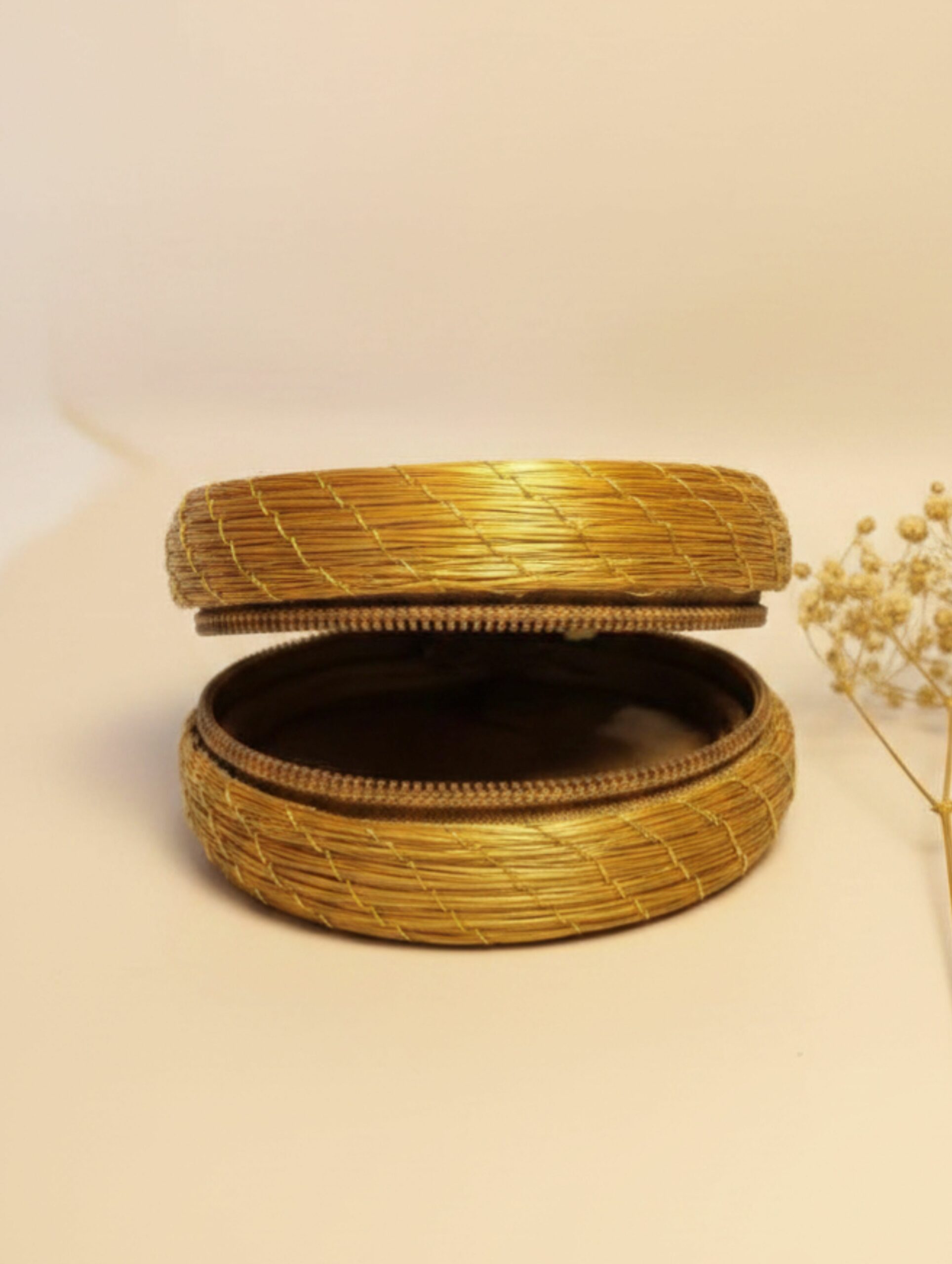 joyas artesanales y sostenibles - BOLSO Oro vegetal capim dourado