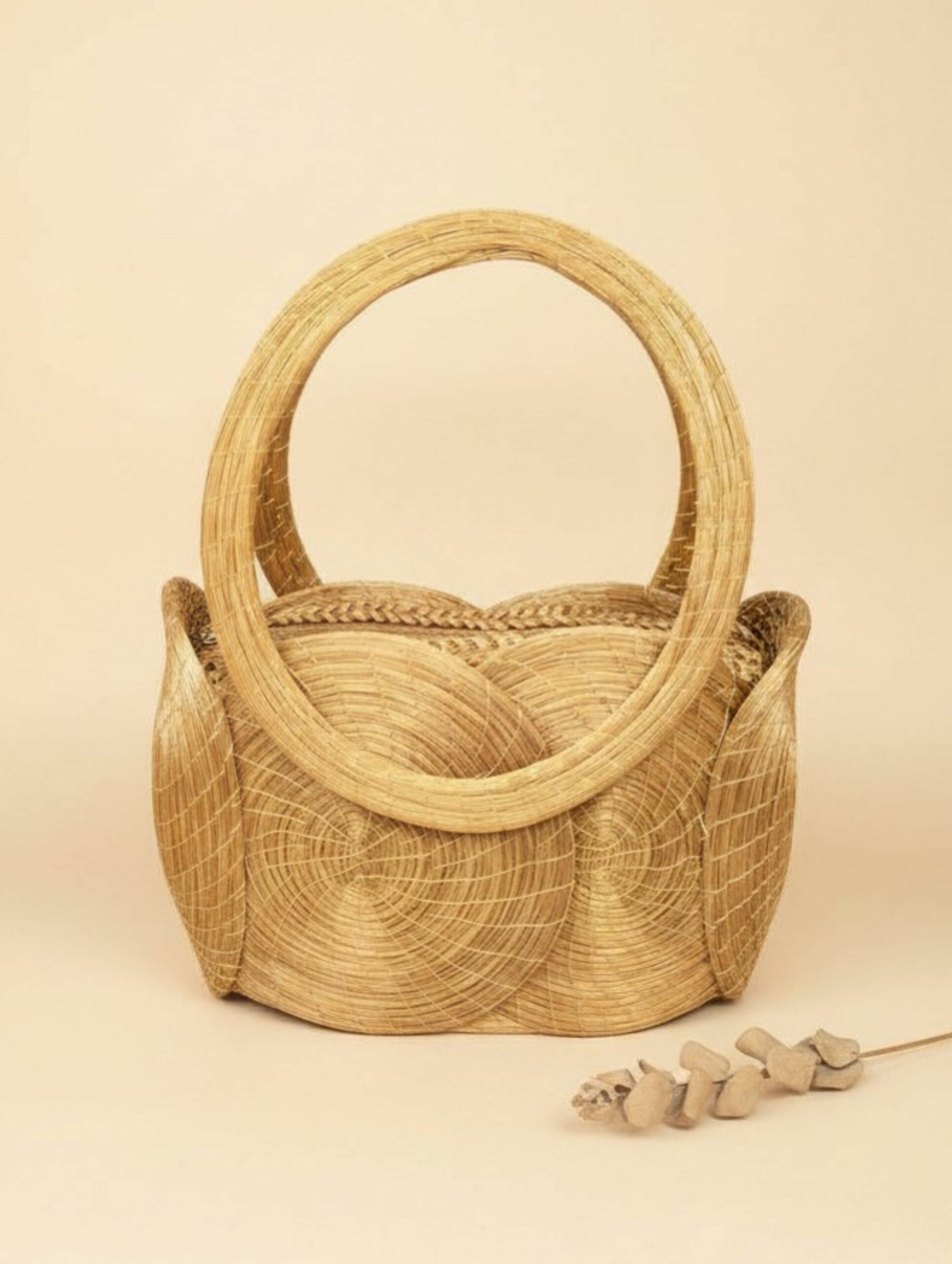 joyas artesanales y sostenibles - BOLSO Oro vegetal capim dourado