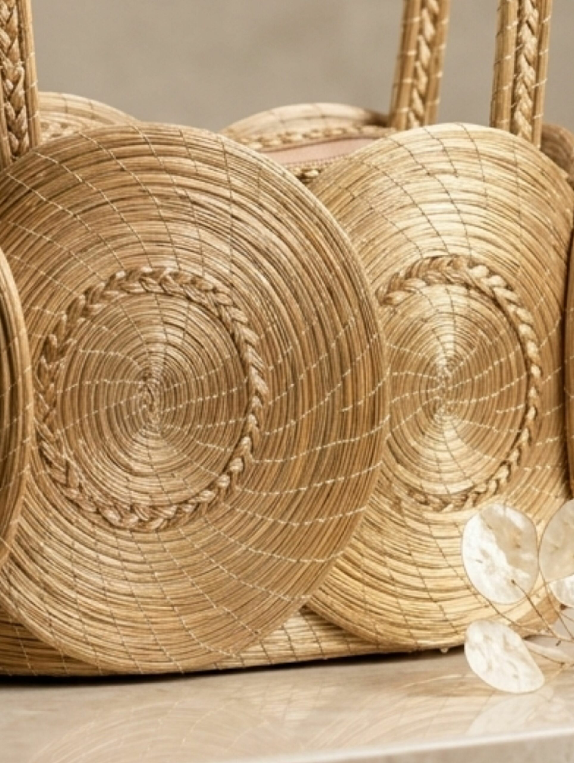 joyas artesanales y sostenibles - BOLSO Oro vegetal capim dourado