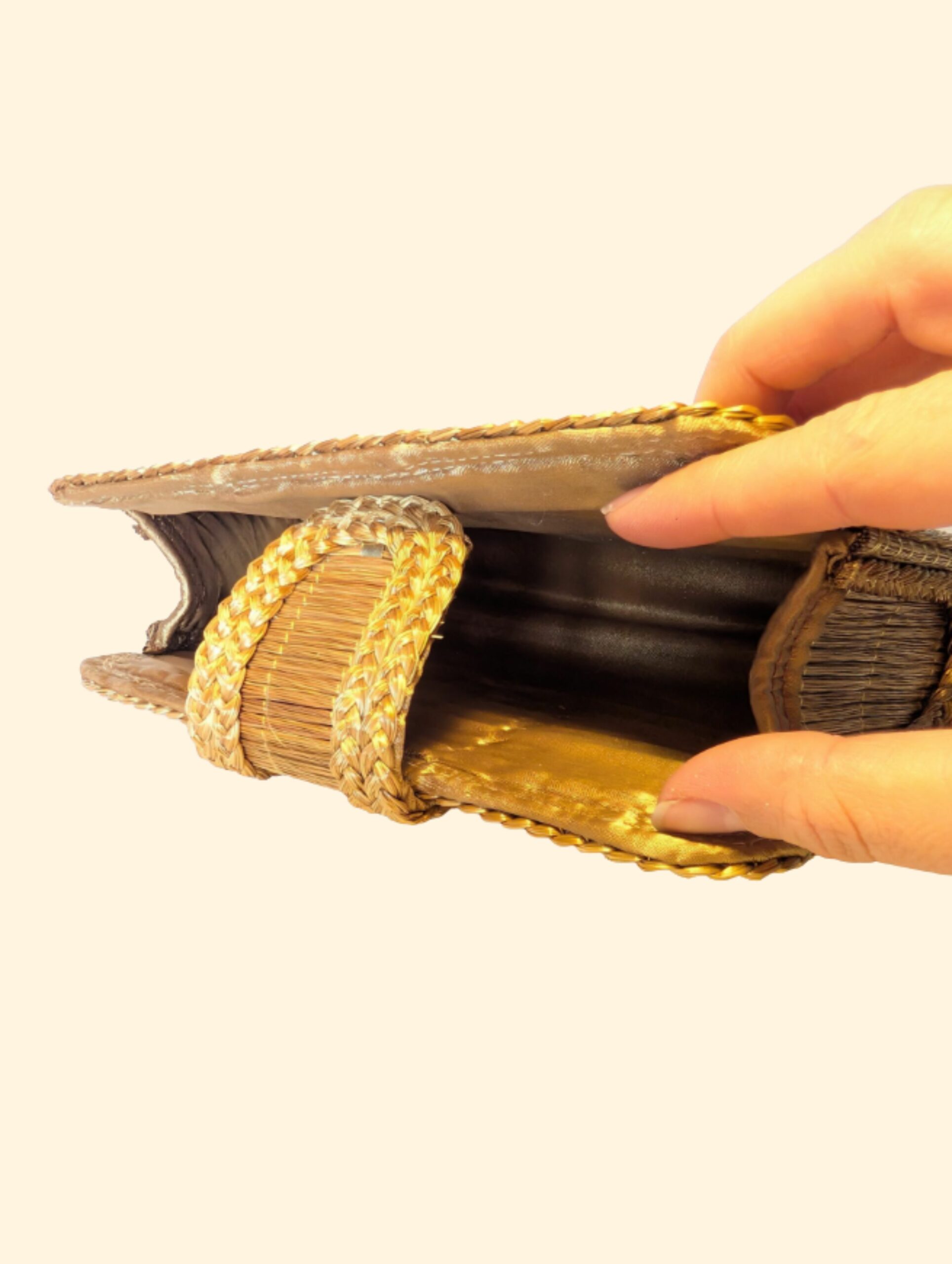 joyas artesanales y sostenibles - BOLSO Oro vegetal capim dourado