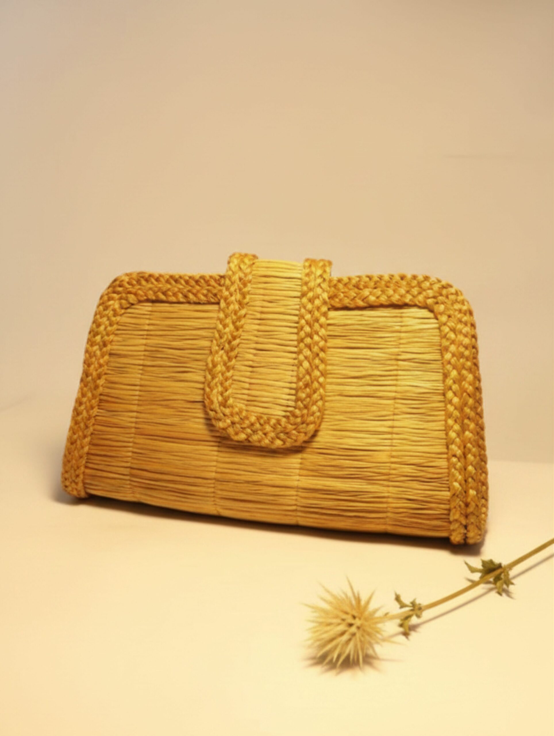 joyas artesanales y sostenibles - BOLSO Oro vegetal capim dourado