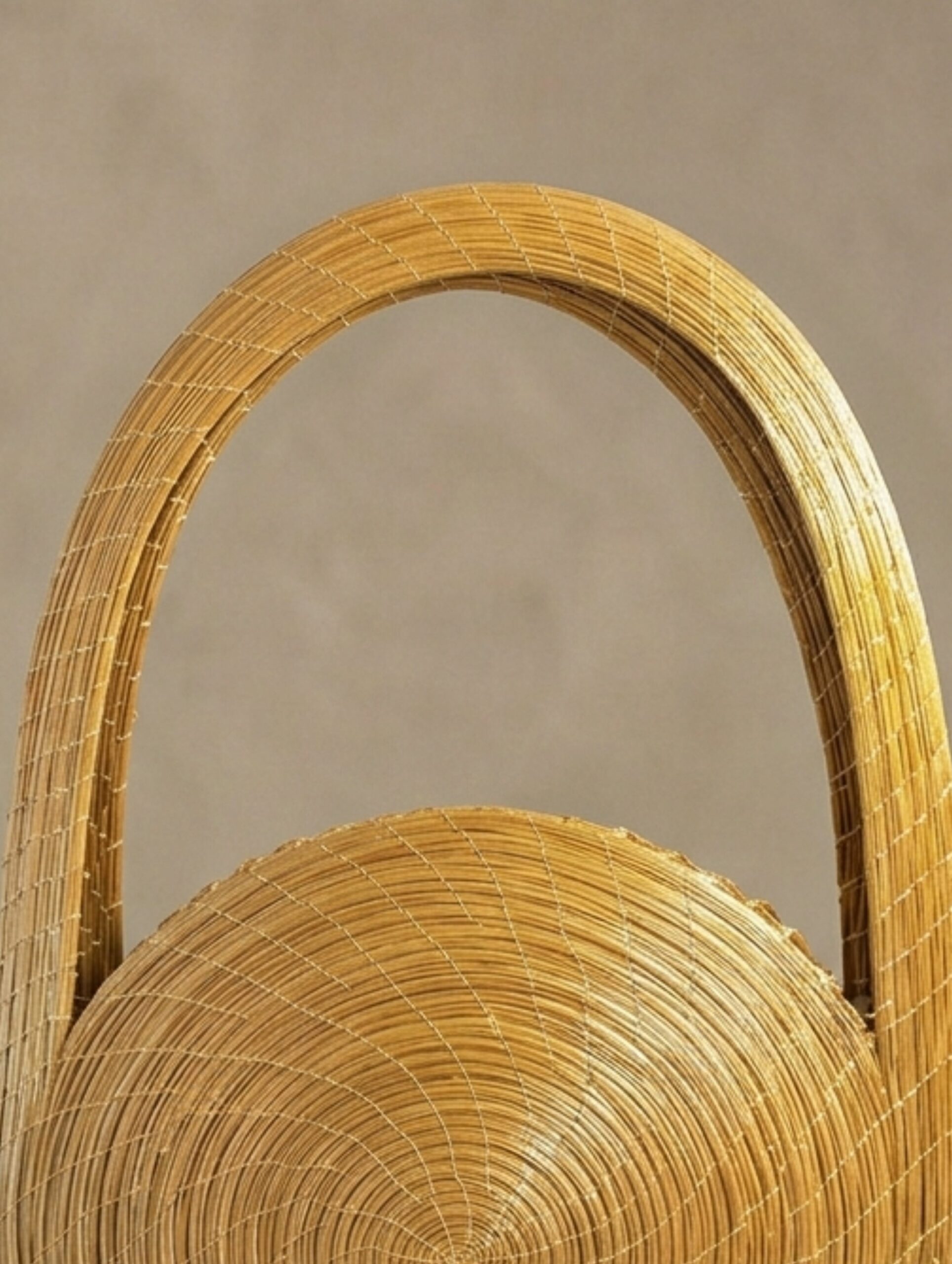 joyas artesanales y sostenibles - BOLSO Oro vegetal capim dourado