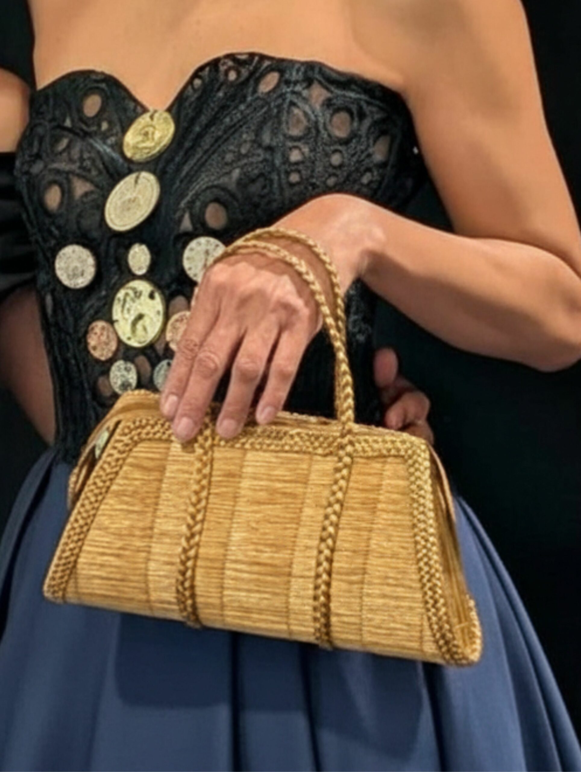 joyas artesanales y sostenibles - BOLSO Oro vegetal capim dourado