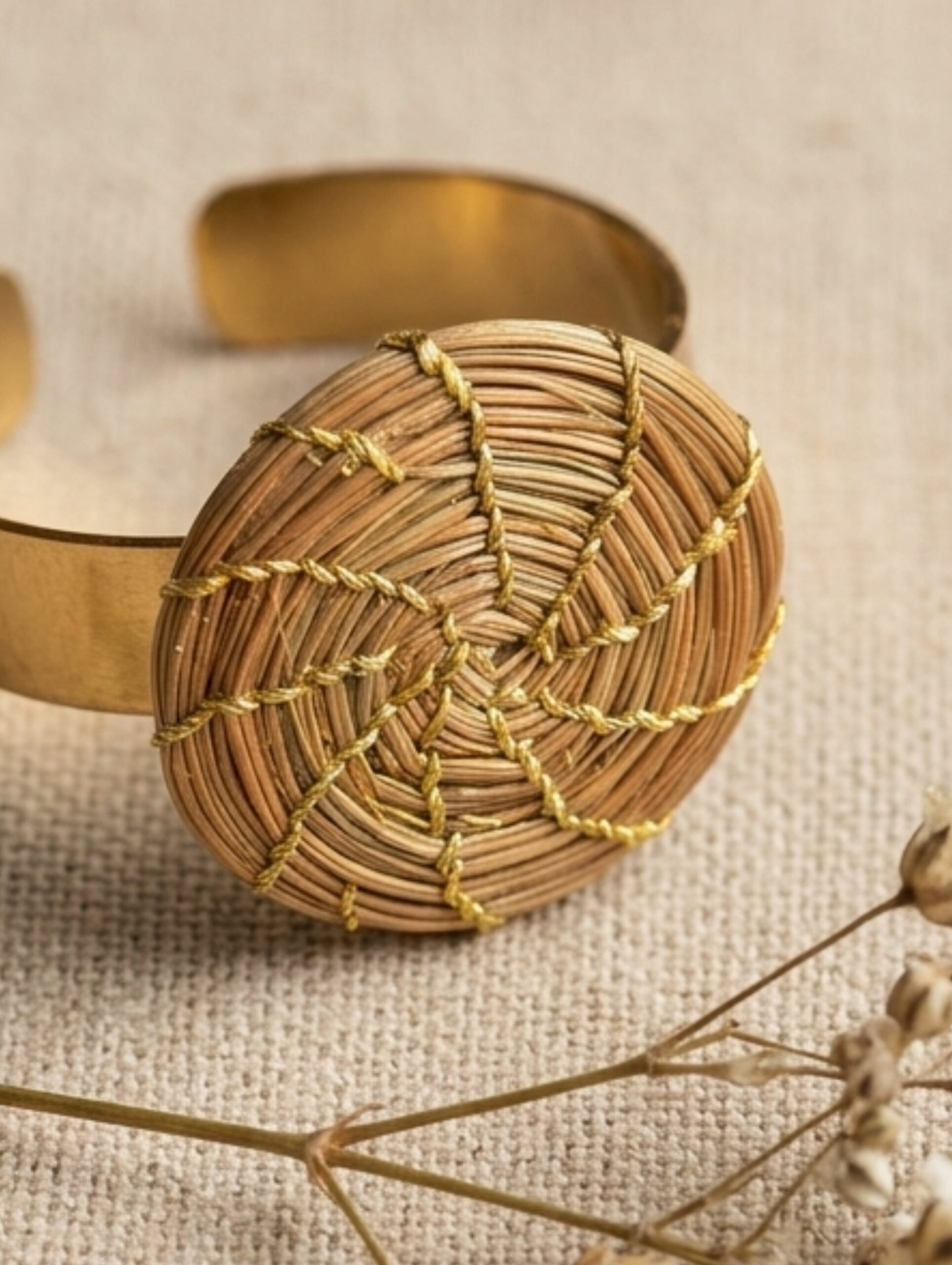 Anillo ARMONÍA de Capim Dourado | Oro Vegetal Ajustable | Sloweco
