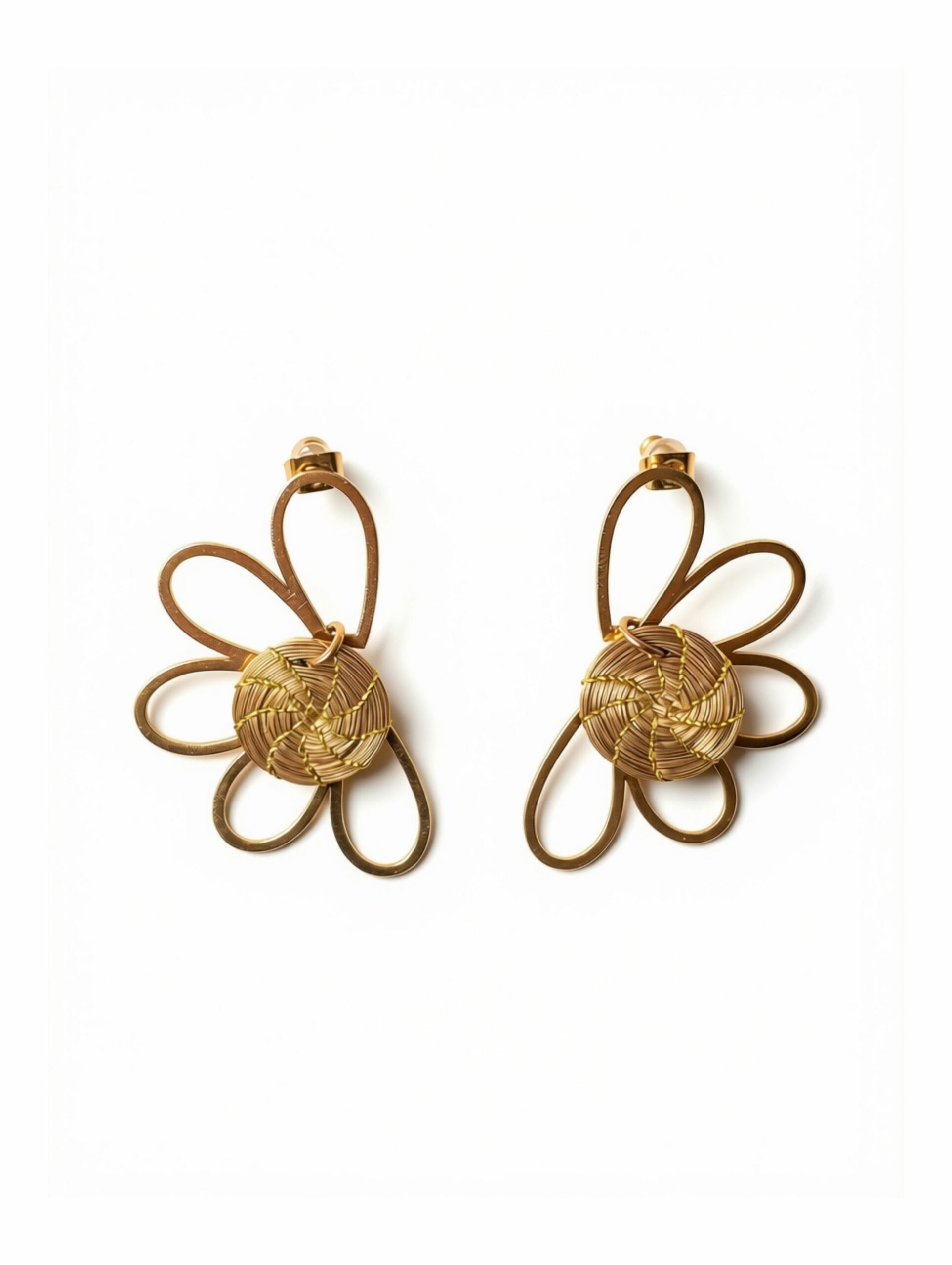 Pendientes flor MADEIRA de Capim Dourado | Flor de Oro Vegetal | Sloweco
