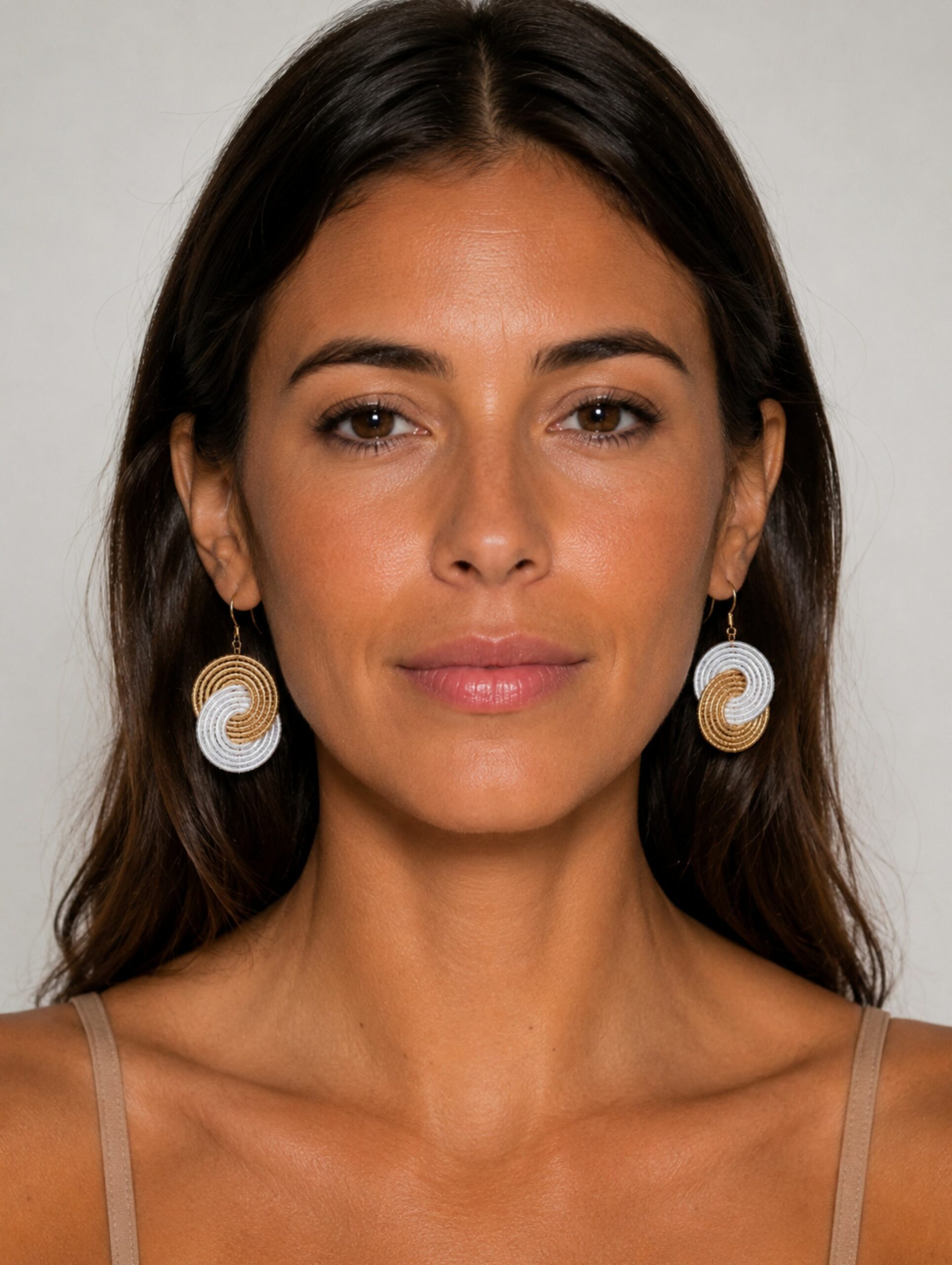 Pendientes de oro vegetal – PARIS COLOR – Biojoya Capim dourado – Joya sostenible natural hecha a mano – Ganchos – 6 cmx2,5cm – SLOWECO