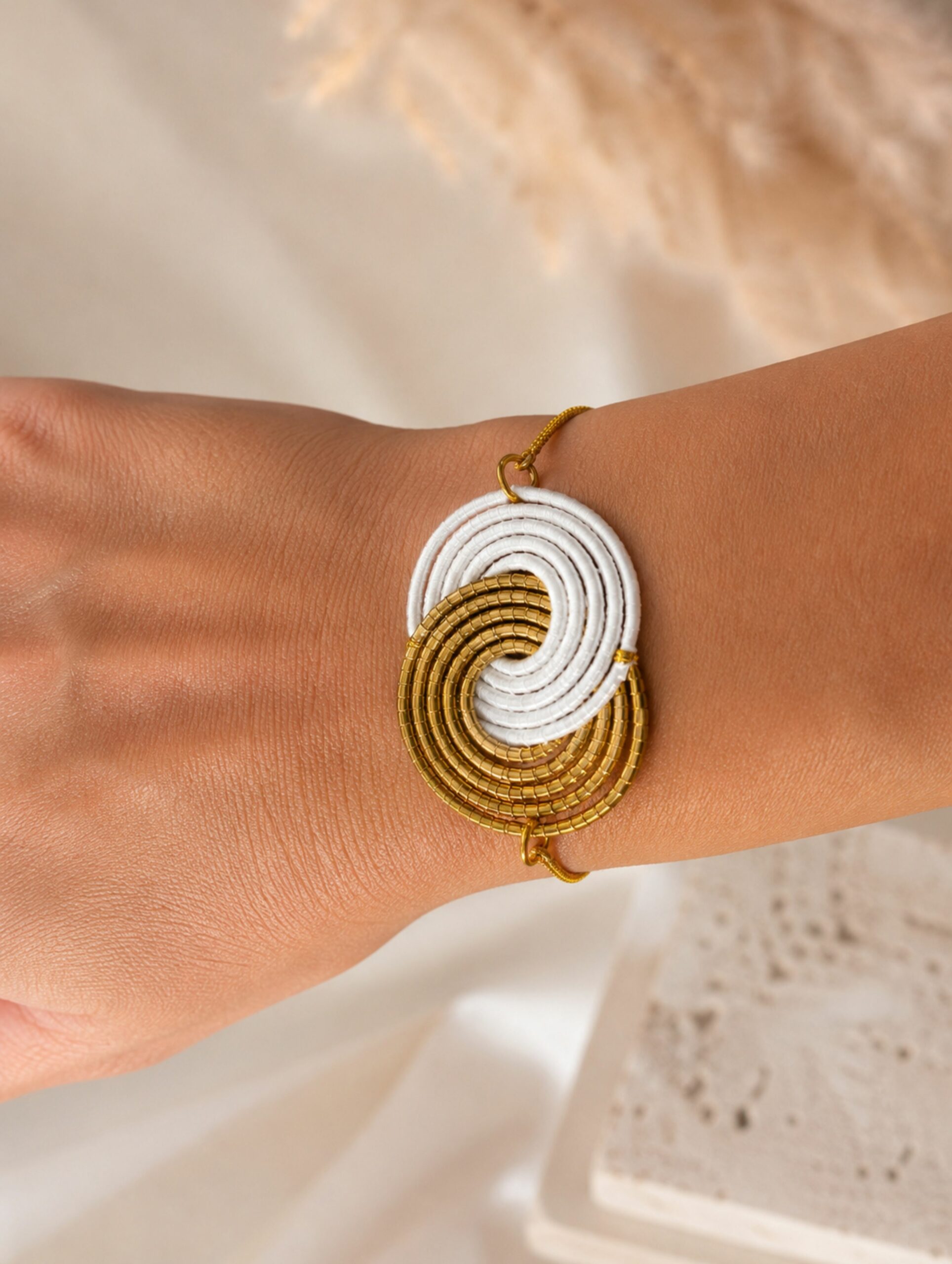 Pulsera de oro vegetal PARIS COLOR – Biojoya Capim Dourado – Ajustable – SLOWECO