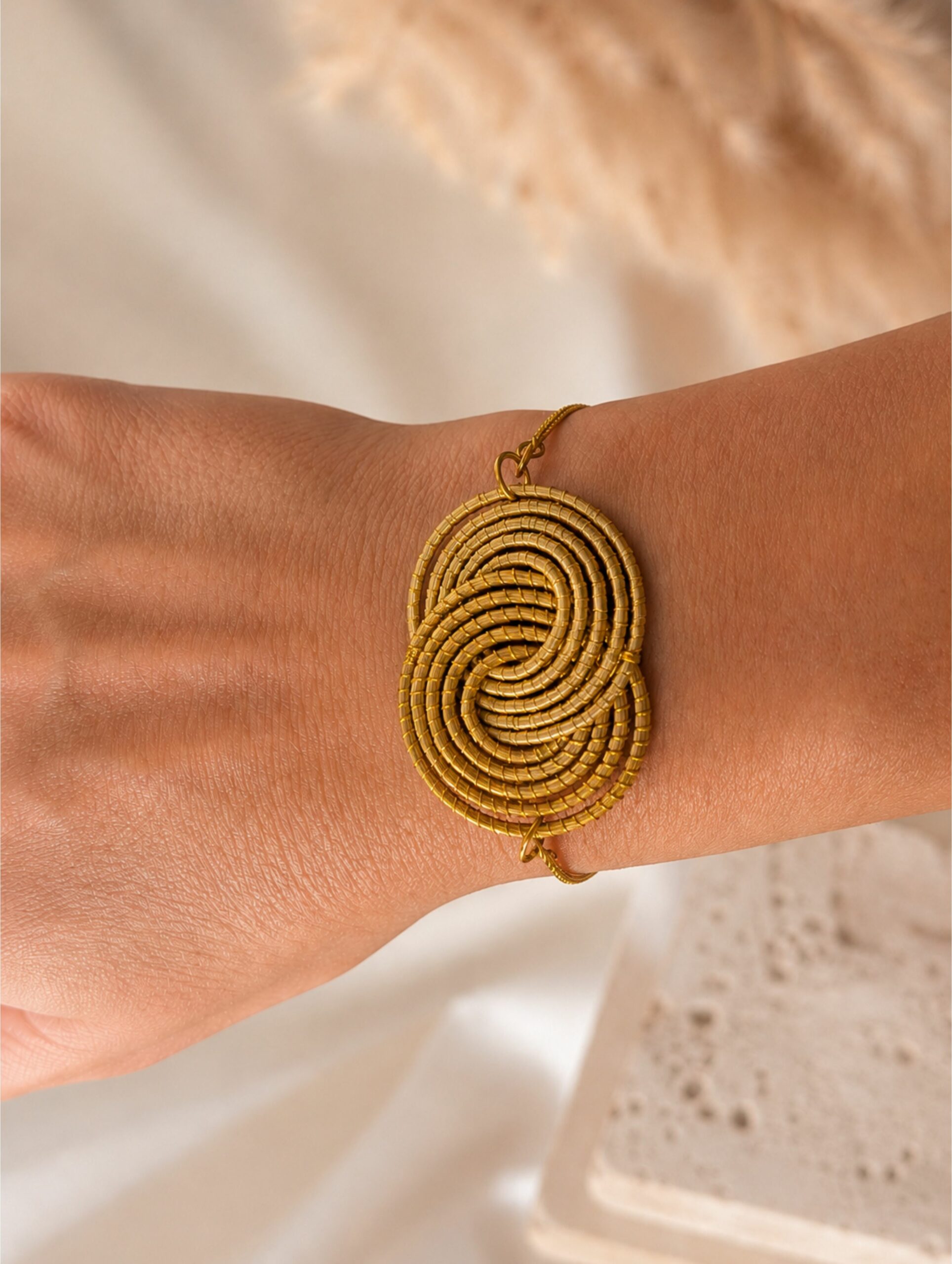 Pulsera de oro vegetal PARIS COLOR – Biojoya Capim Dourado – Ajustable – SLOWECO